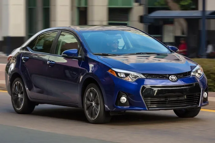 how much is a 2016 toyota corolla worth in 2024