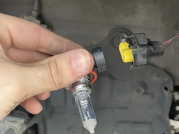 How to Replace Headlight Bulb Nissan Altima Quickly and Easily