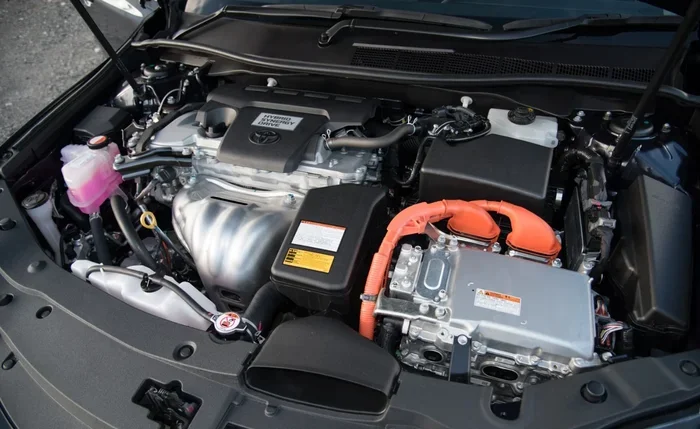 How Does a Toyota Camry Hybrid Car Work Explained