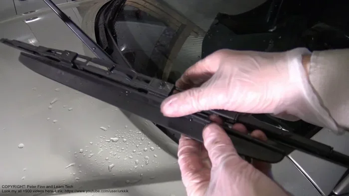 How to Replace Windshield Wipers Toyota Camry Easy Guide