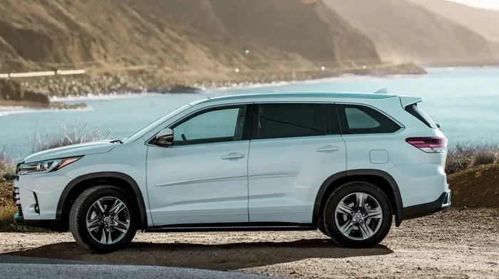 Are Toyota Highlanders All Wheel Drive Find Out Here