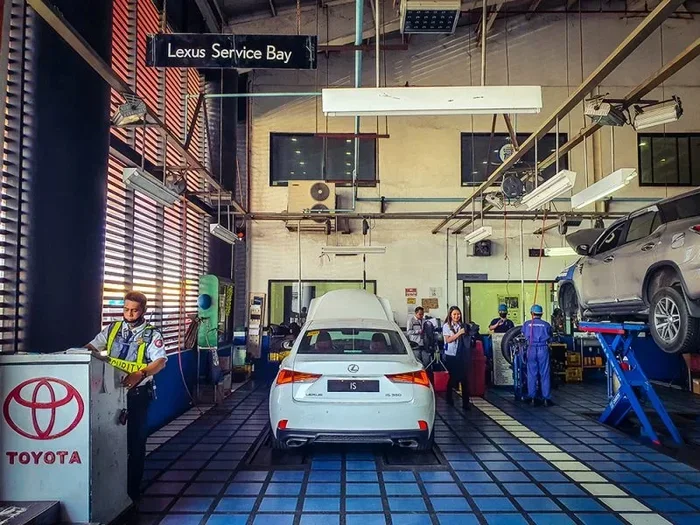 Can Toyota Dealers Service Lexus Vehicles Properly