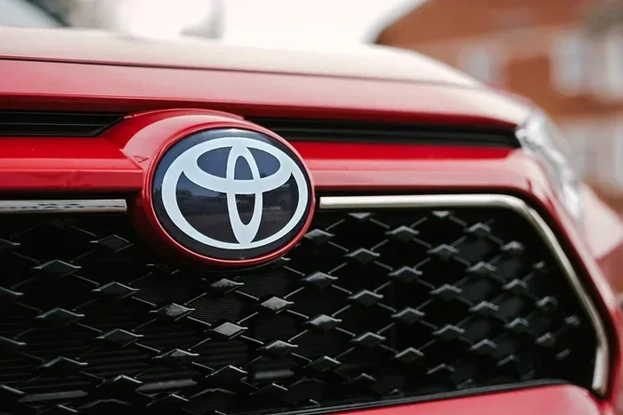 What is the logo for Toyota and Why It Looks Like That