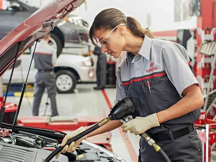 How Much Does Toyota Charge For An Oil Change Today