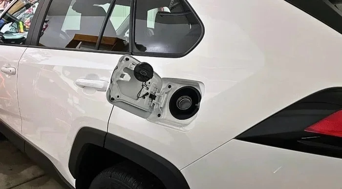 How to Open the Gas Tank on a Toyota RAV4 Easy Guide