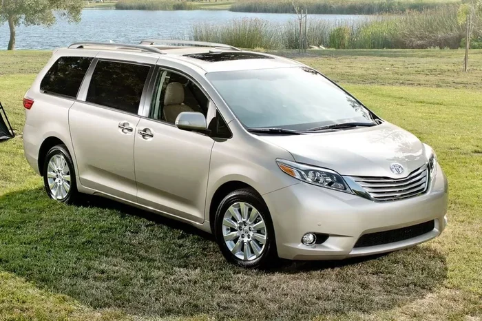 How Long Is a Toyota Sienna Minivan Length Explained
