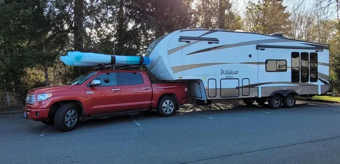 Can a Toyota Tundra Tow a Fifth Wheel Safely