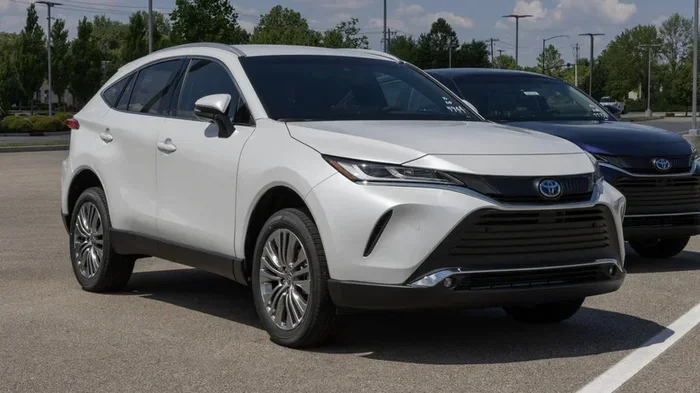 Why Did Toyota Stop Making The Venza SUV Explained